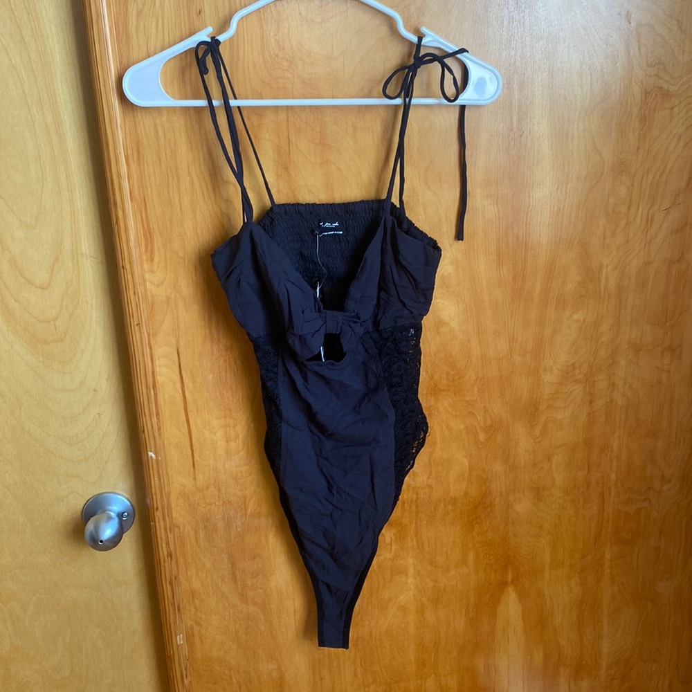 Cute NWT urban outfitters black lace bodysuit